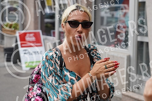 TV personality Jovana Jeremic arrived in Belgrade this morning from Montenegro and went straight from the airport to the police station on November 29, where she filed a criminal complaint against the person who threatened her because of Maja Marinko