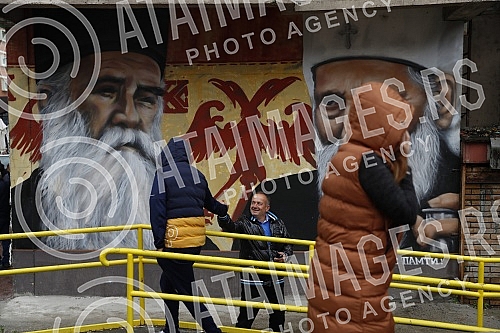 In the northern part of Kosovska Mitrovica, a large national gathering of Serbs from the north of Kosovo and Metekohija began at noon, after the withdrawal from all Kosovo institutions.U severnom delu Kosovske Mitrovice  u podne je poceo veliki nar