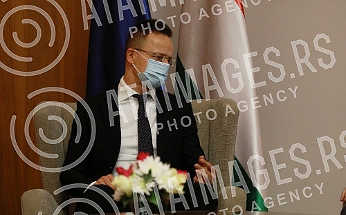 Serbian Foreign Minister Nikola Selakovic met with Hungarian Foreign Minister Péter Szijjártó at the Palace of Serbia. Ministar spoljnih poslova Srbije Nikola Selakovich sastao se sa ministrom spoljnih poslova i spoljne trgovine Madjarske Peterom S