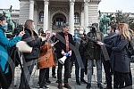 In front of the House of the National Assembly, the Independent Journalists' Association of Vojvodina, the Independent Association of Journalists of Serbia, the Media Association, the Online Media Association and the Business Association of the Assoc