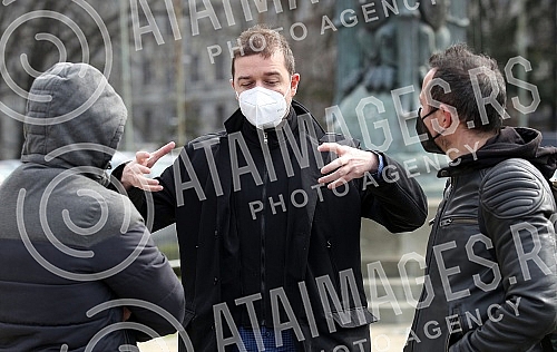 In front of the House of the National Assembly, the Independent Journalists' Association of Vojvodina, the Independent Association of Journalists of Serbia, the Media Association, the Online Media Association and the Business Association of the Assoc