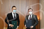 Serbian Foreign Minister Nikola Selakovic and Hungarian Foreign and Foreign Trade Minister Péter Szijjártó  signed the Collocation protocolMinistar spoljnih poslova Srbije Nikola Selakovich sastao se sa ministrom spoljnih poslova i spoljne trgovine