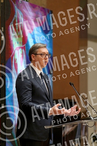 The President of the Republic of Serbia, Aleksandar Vucic, attended the ceremony of awarding employment contracts to the most successful graduates of all medical faculties and secondary medical schools in Serbia. Predsednik Republike Srbije Aleksan