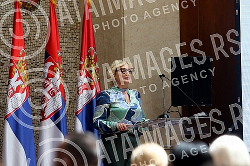 The President of the Republic of Serbia, Aleksandar Vucic, attended the ceremony of awarding employment contracts to the most successful graduates of all medical faculties and secondary medical schools in Serbia. Predsednik Republike Srbije Aleksan