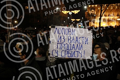 The Kreni-promeni initiative and citizens gathered in front of the Presidency building to continue the fight against Rio Tinto, and the Kreni-promeni announced that they were organizing a protest because there were no conditions for gathering a popul