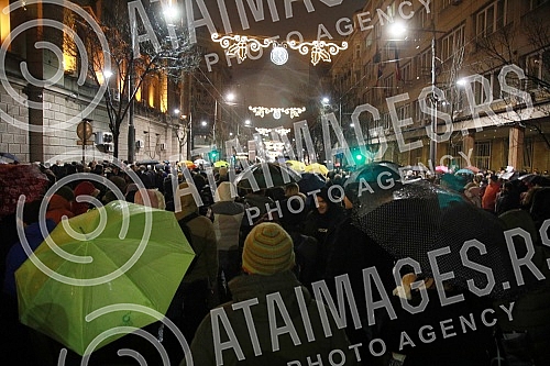 The Kreni-promeni initiative and citizens gathered in front of the Presidency building to continue the fight against Rio Tinto, and the Kreni-promeni announced that they were organizing a protest because there were no conditions for gathering a popul