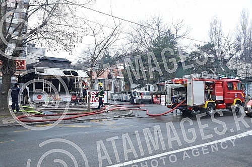 Fast food restaurant Barbecue near Bucko burned down in a fire.Restoran brze hrane Rostilj kod Bucka izgoreo je u pozaru.