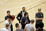 Andrea Trinchieri arrived in Serbia from Italy last night, and with the confirmation of the test at COVID-19, he received approval to be able to move around Serbia and hold trainings for Partizan basketball players, and the first training has already