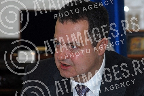 Ivica Dacic - ministar spoljnih poslova i Majkl Kirbi (Michael D. Kirby) - ambasador SAD (USA) u Republici Srbiji, u razgovoru.