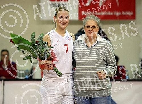 Utakmica 6. kola Prve Zenske Lige Srbije izmedju ZKK Crvena Zvezda i ZKK Student odigrana u hali Basket City. 