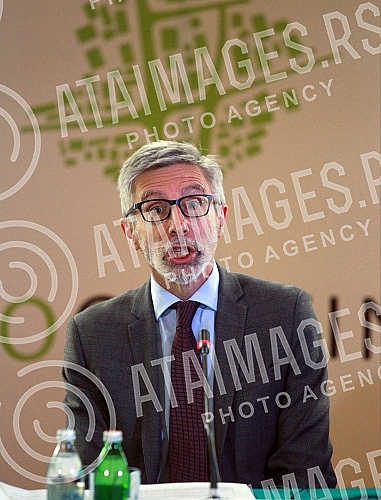 Press conference on the occasion of the first Serbian edition of the competition for sustainable cities of the Eco-Municipality, initiated by the French Embassy in Serbia.Konferencija za medije povodom pprvog srpskog izdanje konkursa za odrzive gra