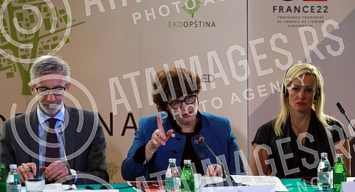 Press conference on the occasion of the first Serbian edition of the competition for sustainable cities of the Eco-Municipality, initiated by the French Embassy in Serbia.Konferencija za medije povodom pprvog srpskog izdanje konkursa za odrzive gra