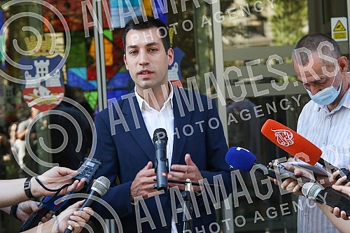 Dobrica Veselinovic addressed the media before the beginning of the session of the Belgrade City Council, on behalf of the councilors of the movement WE DON'T DROWN BELGRADE - WE MUST FOR A GOOD CITY.Dobrica Veselinovic se obratio medijima pred poc