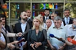 The parliamentary group United (SSP, PSG, Preokret, Sloga) held a media conference in front of the Belgrade Assembly.Odbornicka grupa Ujedinjeni (SSP, PSG, Preokret, Sloga) odrzala je konferenciju za medije ispred Skupstine Beograda.