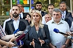 The parliamentary group United (SSP, PSG, Preokret, Sloga) held a media conference in front of the Belgrade Assembly.Odbornicka grupa Ujedinjeni (SSP, PSG, Preokret, Sloga) odrzala je konferenciju za medije ispred Skupstine Beograda.