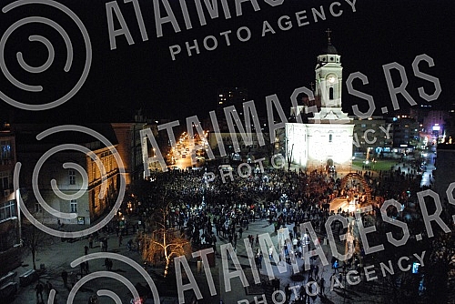 Protest citizens of Smederevo due to the cancellation of the concert of the Vlade Georgieva.Protest gradjana Smedereva zbog otkazivanja koncerta Vlade Georgieva.