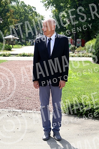 The Mayor of Belgrade, Zoran Radojicic, the Minister of Labor, Employment, Veterans and Social Affairs, Darija Kisic Tepavcevic, and the Ambassador of France to Serbia, Zan-Louis Falconi, laid wreaths at the Monument of Gratitude to France on the occ