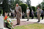 The Mayor of Belgrade, Zoran Radojicic, the Minister of Labor, Employment, Veterans and Social Affairs, Darija Kisic Tepavcevic, and the Ambassador of France to Serbia, Zan-Louis Falconi, laid wreaths at the Monument of Gratitude to France on the occ