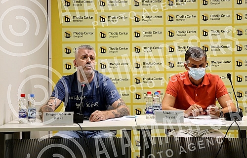 Black and White Movement press conference - for a just Serbia at which a political and program manifesto entitled THE GREAT CHARTER OF FREEDOM was presented to the public. Konferencija za medije Pokreta CRNO NA BELO - za pravednu Srbiju na kojoj j