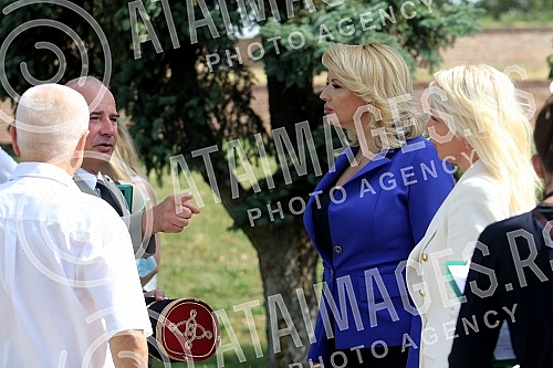 The Mayor of Belgrade, Zoran Radojicic, the Minister of Labor, Employment, Veterans and Social Affairs, Darija Kisic Tepavcevic, and the Ambassador of France to Serbia, Zan-Louis Falconi, laid wreaths at the Monument of Gratitude to France on the occ