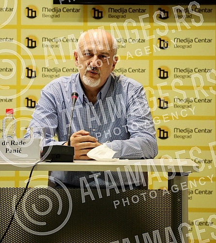 Black and White Movement press conference - for a just Serbia at which a political and program manifesto entitled THE GREAT CHARTER OF FREEDOM was presented to the public. Konferencija za medije Pokreta CRNO NA BELO - za pravednu Srbiju na kojoj j