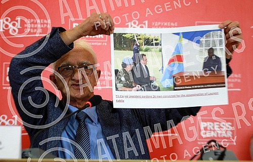 A press conference on the occasion of the civic petition for the pardon of war hero Zvezdan Jovanovic was held at the Media Center.Konferencija za medije povodom gradjanske peticije za pomilovanje ratnog heroja Zvezdana Jovanovica odrzana je u Medi