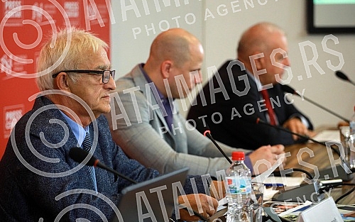 A press conference on the occasion of the civic petition for the pardon of war hero Zvezdan Jovanovic was held at the Media Center.Konferencija za medije povodom gradjanske peticije za pomilovanje ratnog heroja Zvezdana Jovanovica odrzana je u Medi