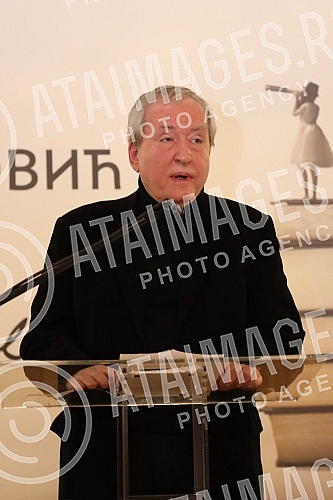 The ceremonial awarding of the newly established Dusan Radovic Award for Literature for Children and Youth was held in the Ceremonial Hall of the Belgrade City Assembly, organized by the Belgrade City Library.U Svecanoj sali Skupstine grada Beograd