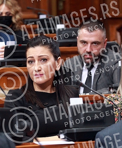 At the request of 237 deputies, the President of the National Assembly of the Republic of Serbia, Ivica Dacic, convened the Seventeenth Extraordinary Session in the Twelfth Convocation. Predsednik Narodne skupstine Republike Srbije Ivica Dacic sazv