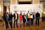 The ceremonial awarding of the newly established Dusan Radovic Award for Literature for Children and Youth was held in the Ceremonial Hall of the Belgrade City Assembly, organized by the Belgrade City Library.U Svecanoj sali Skupstine grada Beograd