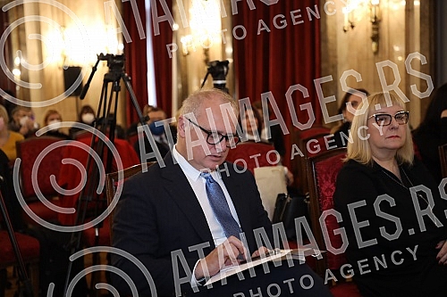 The ceremonial awarding of the newly established Dusan Radovic Award for Literature for Children and Youth was held in the Ceremonial Hall of the Belgrade City Assembly, organized by the Belgrade City Library.U Svecanoj sali Skupstine grada Beograd