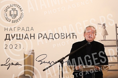 The ceremonial awarding of the newly established Dusan Radovic Award for Literature for Children and Youth was held in the Ceremonial Hall of the Belgrade City Assembly, organized by the Belgrade City Library.U Svecanoj sali Skupstine grada Beograd