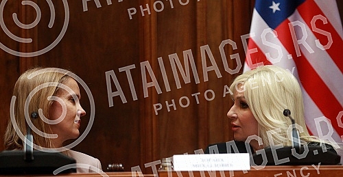 In the small hall of the House of the National Assembly, a conference was held on the topic: National research on the factors that contribute to the effect of the glass ceiling for women in business.U maloj sali Doma Narodne skupstine odrzana je ko