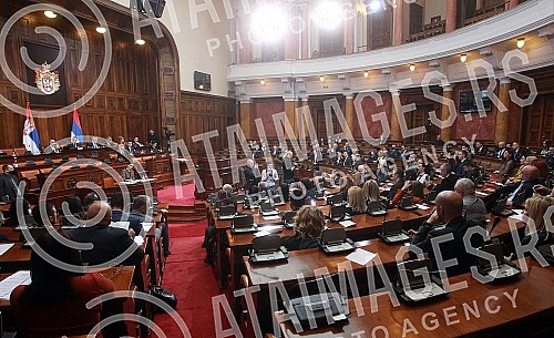 At the request of 237 deputies, the President of the National Assembly of the Republic of Serbia, Ivica Dacic, convened the Seventeenth Extraordinary Session in the Twelfth Convocation. Predsednik Narodne skupstine Republike Srbije Ivica Dacic sazv