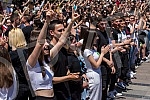 raduates of nis secondary vocational schools and grammar schoolsdanced the traditional Prom at the King of Milan Square at noon to the sounds of waltzes, which symbolically ended their schooling.Maturanti niskih srednjih strucnih skola i gimnazija 