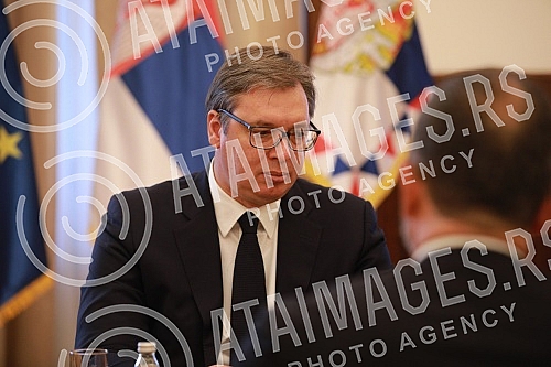 In the Presidency of Serbia, President Aleksandar Vucic met with the Head of the EU Delegation to Serbia, Sem Fabrizi. U Predsednistvu Srbije predsednik Aleksandar Vucic sastao se sa sefom Delegacije EU u Srbiji Semom Fabricijem