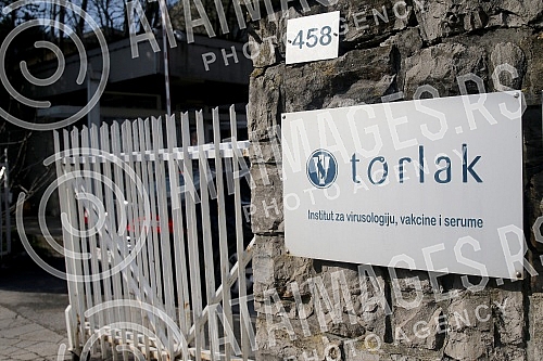 The President of the Republic of Serbia, Aleksandar Vucic, visited the Torlak Institute of Virology and Serums and presented the AstraZeneca vaccine for the Republika Srpska to the Chairman of the Presidency of Bosnia and Herzegovina, Milorad Dodik.