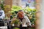 Actor Zijah Sokolovic drinks coffee in the garden of the Sumatovac restaurant despite the cold weather.Glumac Zijah Sokolovic uprkos prohladnom vremenu u basti restorana Sumatovac pije kafu.