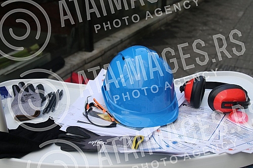 Promotion of safety and health at work, during which the Federation of Independent Trade Unions of Serbia pointed out to the citizens the importance of prevention in order to save life and health during work.Promocija bezbednosti i zdravlja na radu