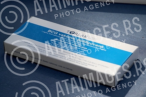 The President of the Republic of Serbia, Aleksandar Vucic, visited the Torlak Institute of Virology and Serums and presented the AstraZeneca vaccine for the Republika Srpska to the Chairman of the Presidency of Bosnia and Herzegovina, Milorad Dodik.