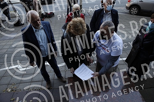 The Democratic Party and the Assembly of Free Serbia held a joint press conference in front of the Ministry of Health and Of the Republic Public Prosecutor's Office, and the topic of the conference was the filing of criminal charges against the Prime