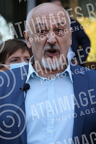 The Democratic Party and the Assembly of Free Serbia held a joint press conference in front of the Ministry of Health and Of the Republic Public Prosecutor's Office, and the topic of the conference was the filing of criminal charges against the Prime