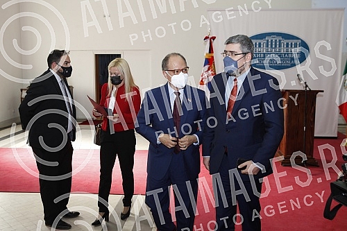 At the Archives of Yugoslavia, Nemanja Starovic and Mexican Ambassador Carlos Felix Corona opened th