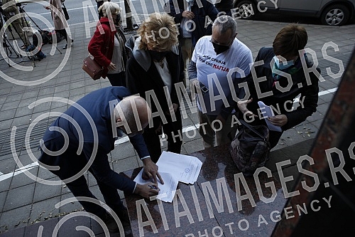 The Democratic Party and the Assembly of Free Serbia held a joint press conference in front of the Ministry of Health and Of the Republic Public Prosecutor's Office, and the topic of the conference was the filing of criminal charges against the Prime