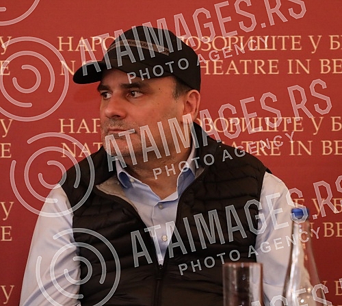 A press conference was held at the National Theater on the occasion of the guest performance of a drama and ballet play from the National Theater in Sarajevo.U Narodnom pozoristu odrzana je konferencija za novinare povodom gostovanja dramske i bale