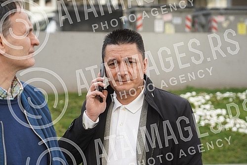 The Coalition of the United Serbia handed over to the City Election Commission the list of Vladeta Jankovic - United for the Victory of Belgrade and the signatures of support for that list for the Belgrade elections. Koalicija Ujedinjena Srbija pre