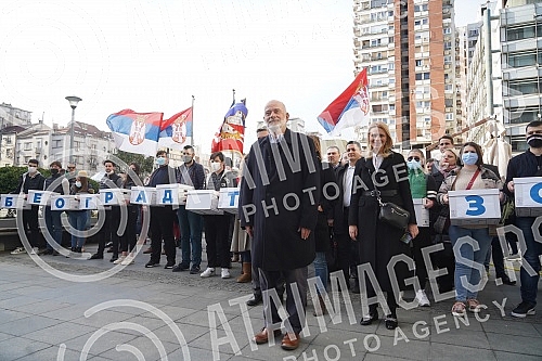 The Coalition of the United Serbia handed over to the City Election Commission the list of Vladeta Jankovic - United for the Victory of Belgrade and the signatures of support for that list for the Belgrade elections. Koalicija Ujedinjena Srbija pre
