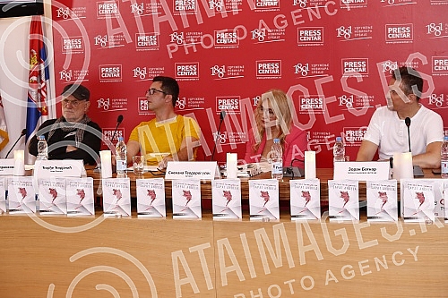 Promotion of the book of poetry Sapat andjela by Snezana Teodoropoulos was held at the UNS press center.Promocija knjige poezije Sapat andjela Snezana Teodoropulos odrzana je u press centru UNS-a.