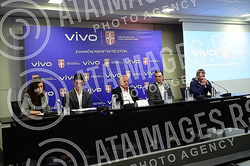 In the SC FSS, in Stara Pazova, a press conference was held between the representatives of the Football Association of Serbia and the company Vivo on the occasion of the promotion of the new sponsorship agreement.U SC FSS, u Staroj Pazovi odzana je
