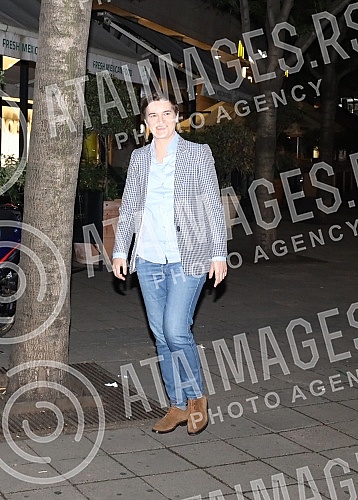 The daily Informer is celebrating its 10th birthday, and a gala celebration has been organized at the Kasina Club.Dnevni list Informer proslavlja 10. rodjendan te su u klubu Kasina organizovali gala proslavu.